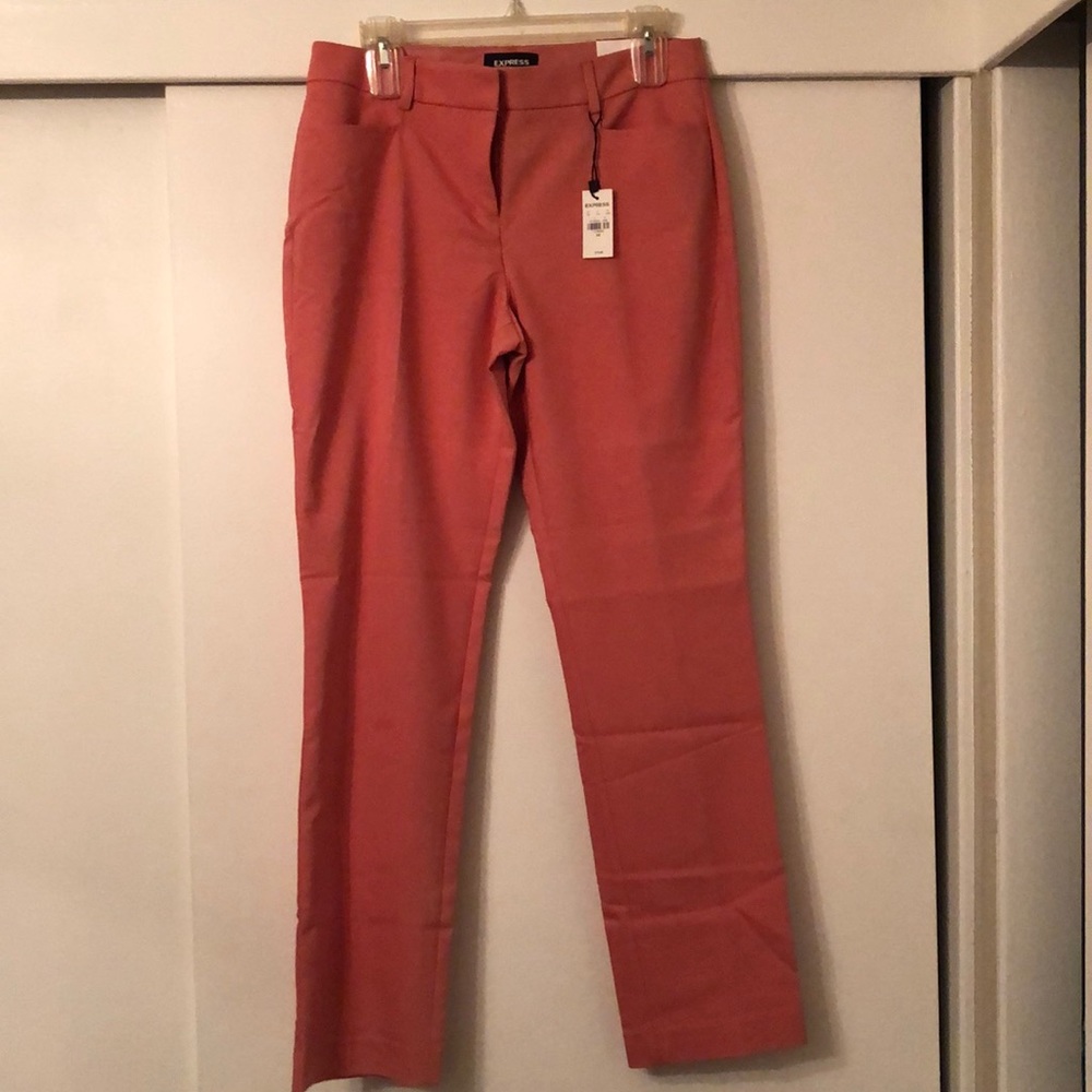 Brand NWT - Pink Express Columnist pants. Size 8